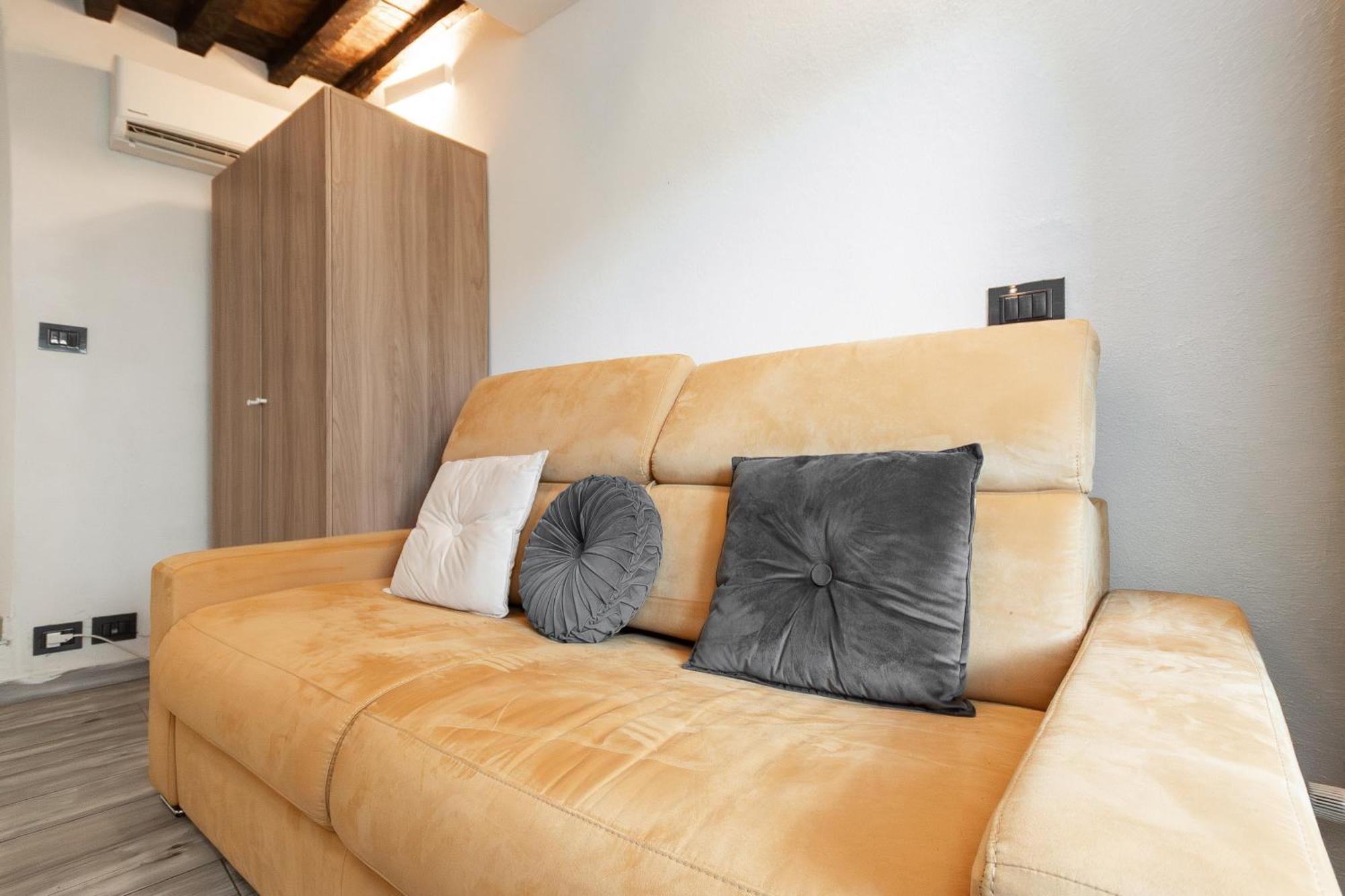 Apartment Palm & - *